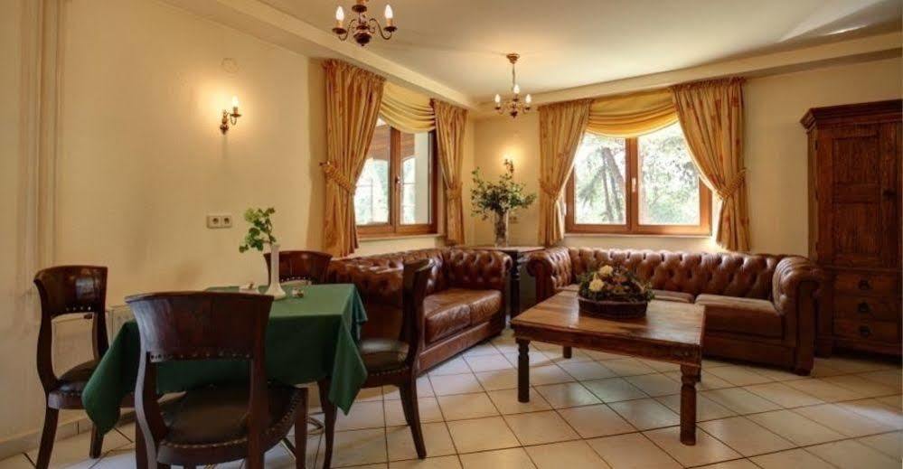 Garni-Hotel Kranich Potsdam Buitenkant foto
