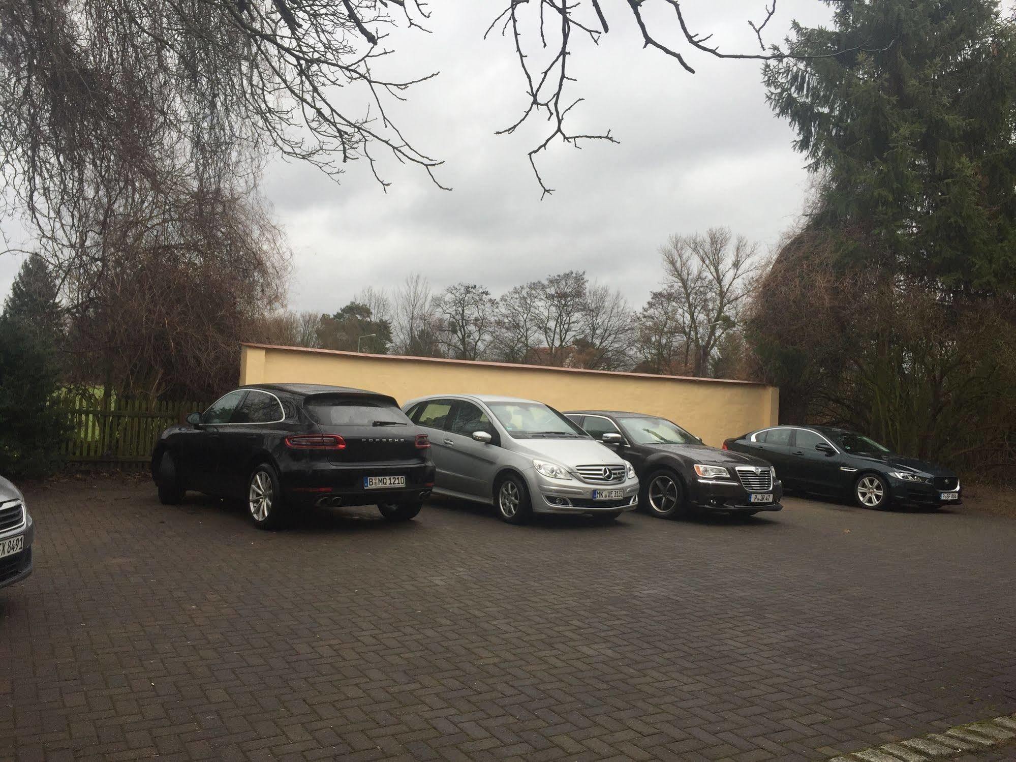 Garni-Hotel Kranich Potsdam Buitenkant foto